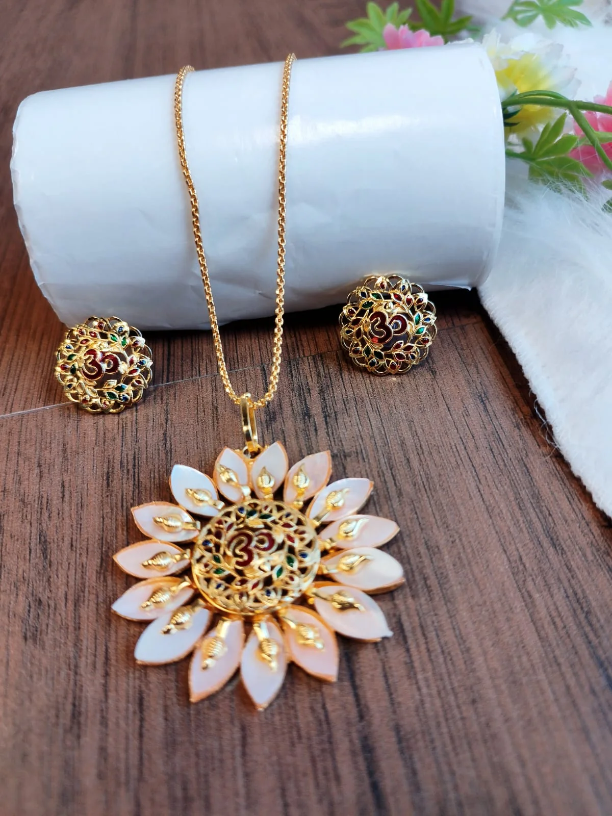 Om Designed Gold Plated Jewellery(With Sea Shell) - Image 6