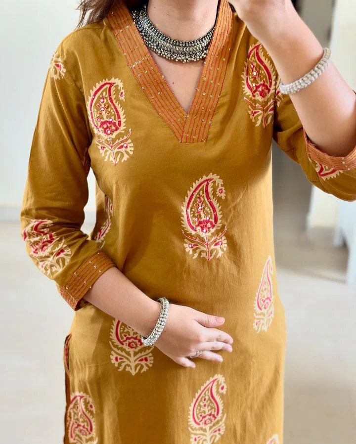 Hues Carnation Cotton Kurti Set - Image 5