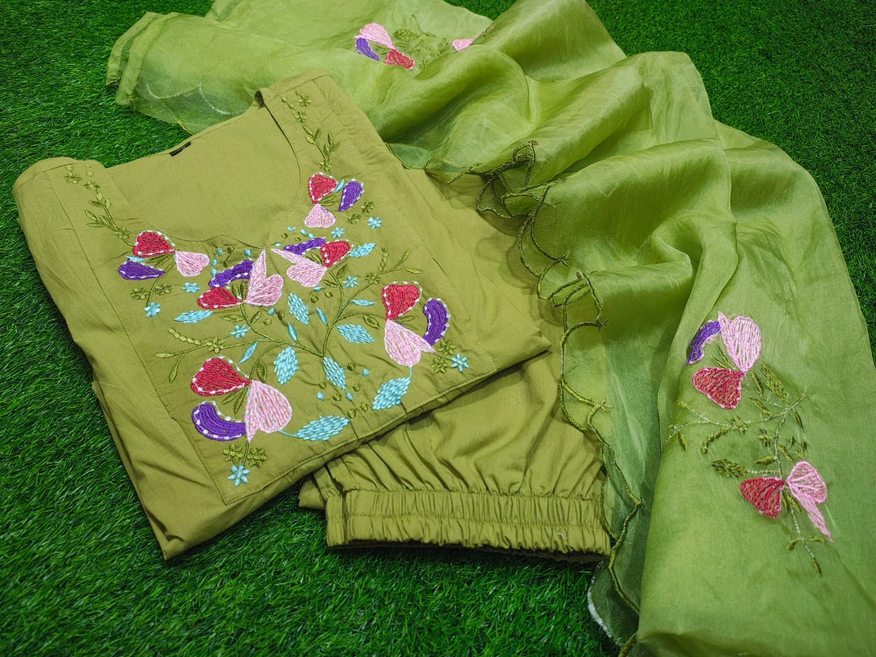 Spring Fling Cotton Suit Set - Image 4